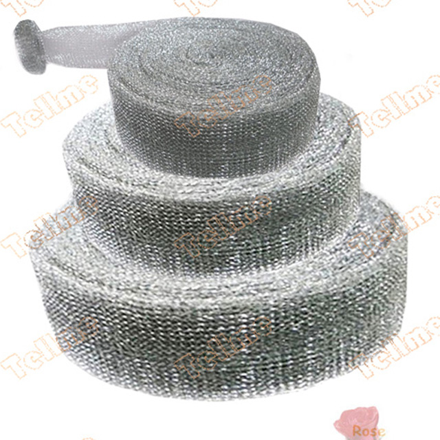 Metal scourer
