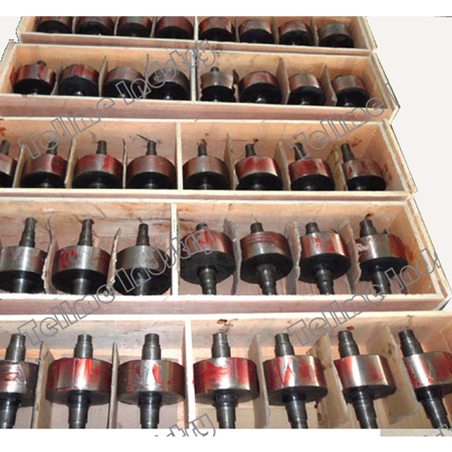 Scourer making machine and raw material