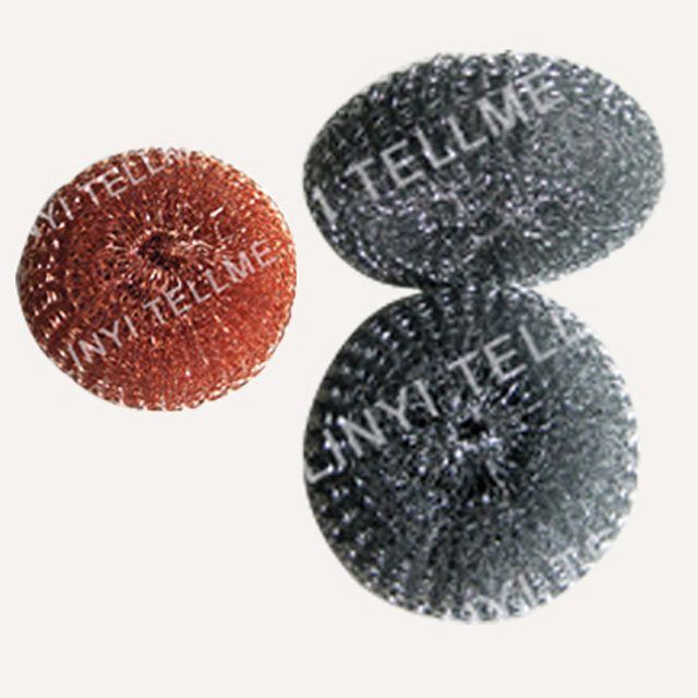 Metal scourer