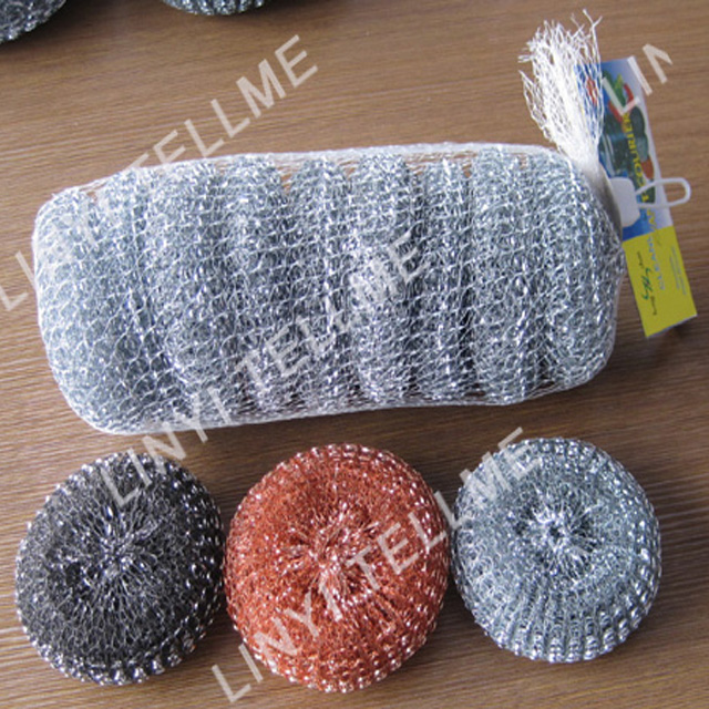 Metal scourer