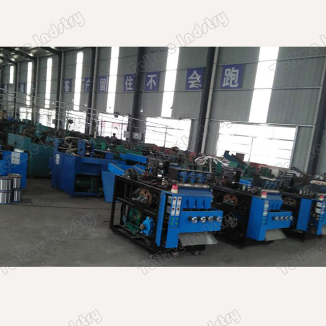 Scourer making machine and raw material